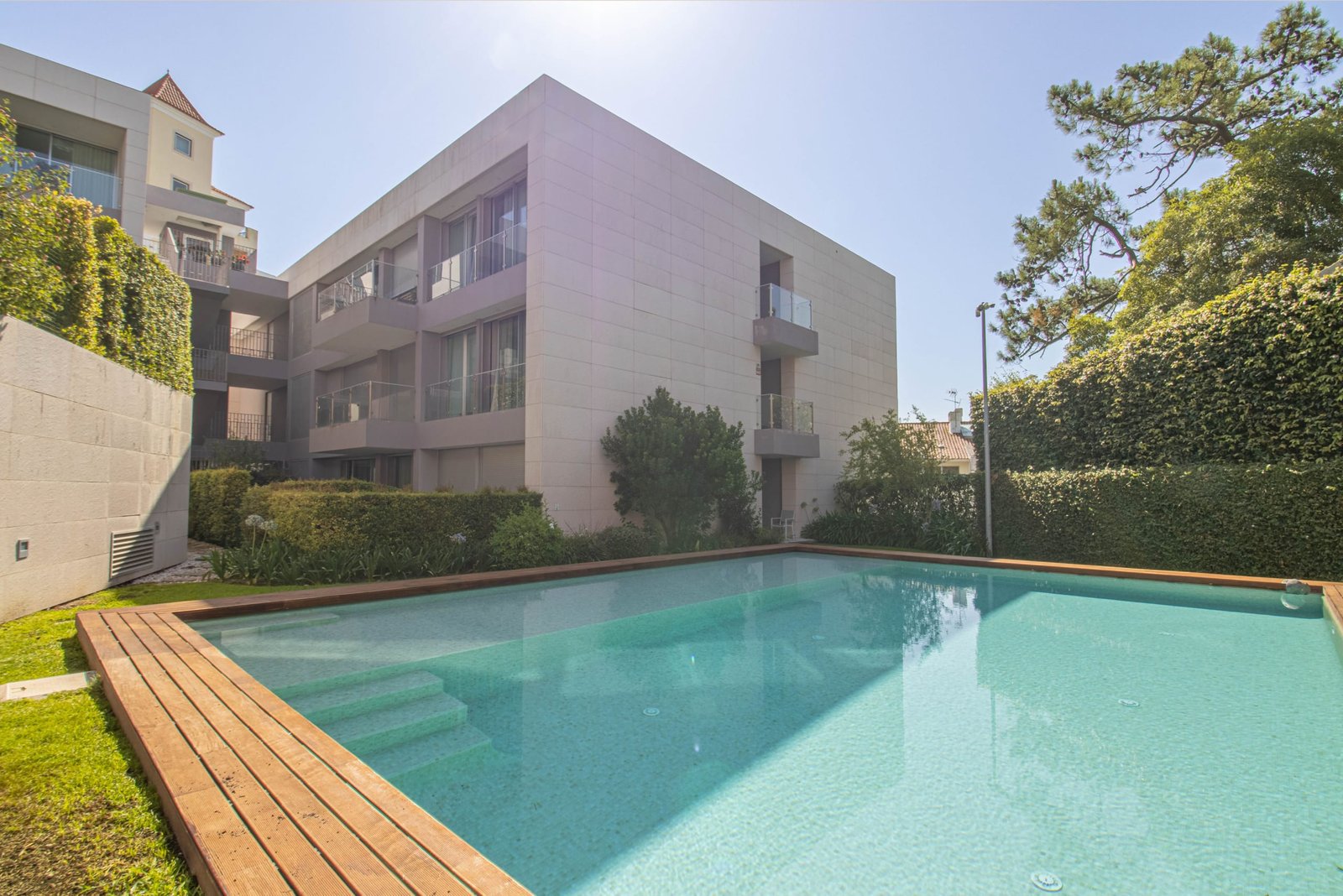 Montrose, piscina do condominio. Monte Estoril